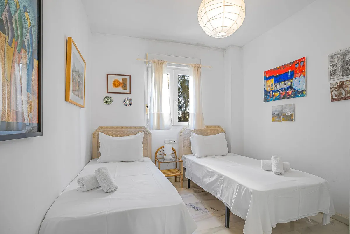 fe72a23c-0b55-42fc-baa5-00cc3d65aa26