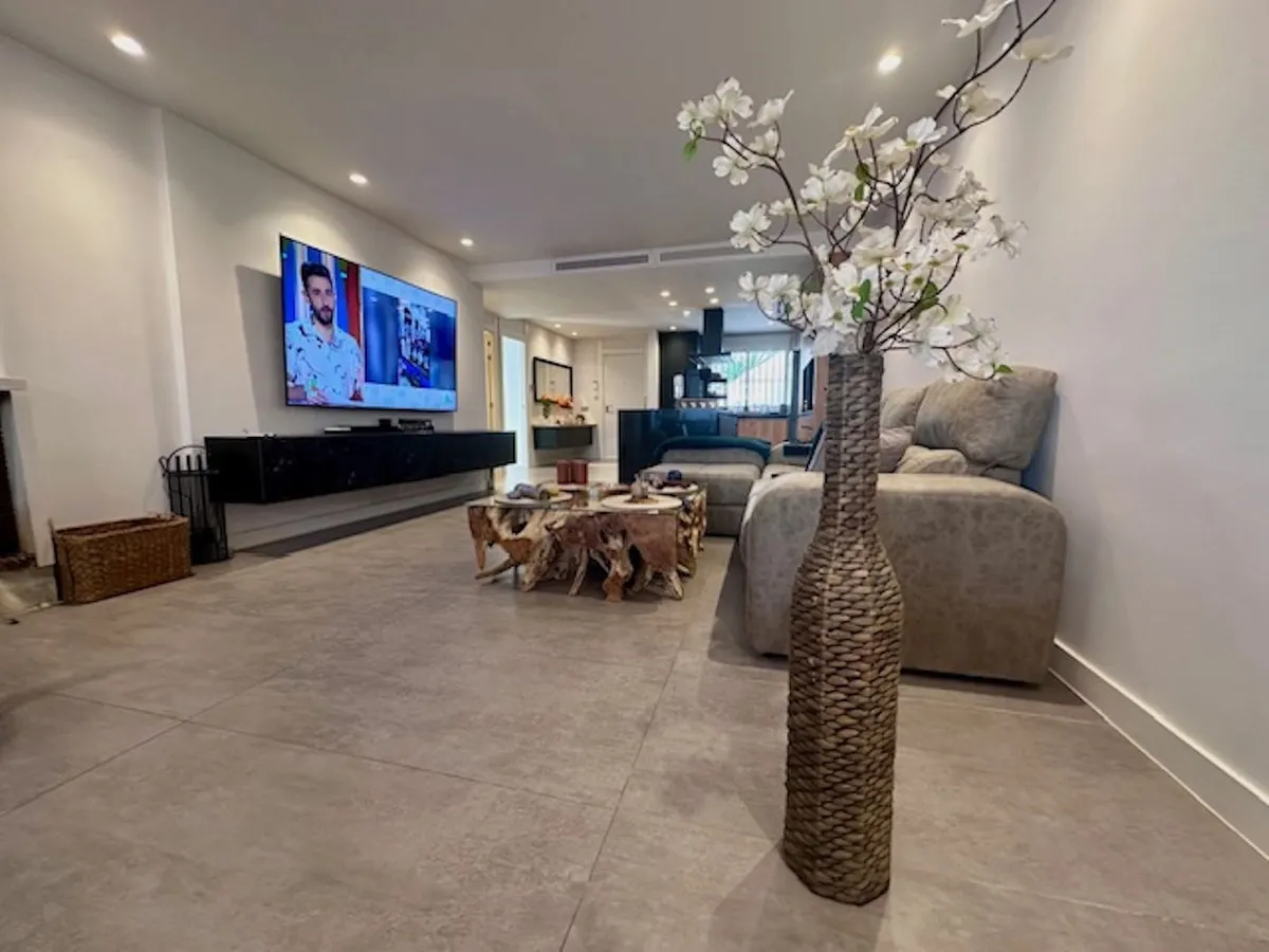 a19ec7a0-84a0-4aa0-9a54-9cbada214978