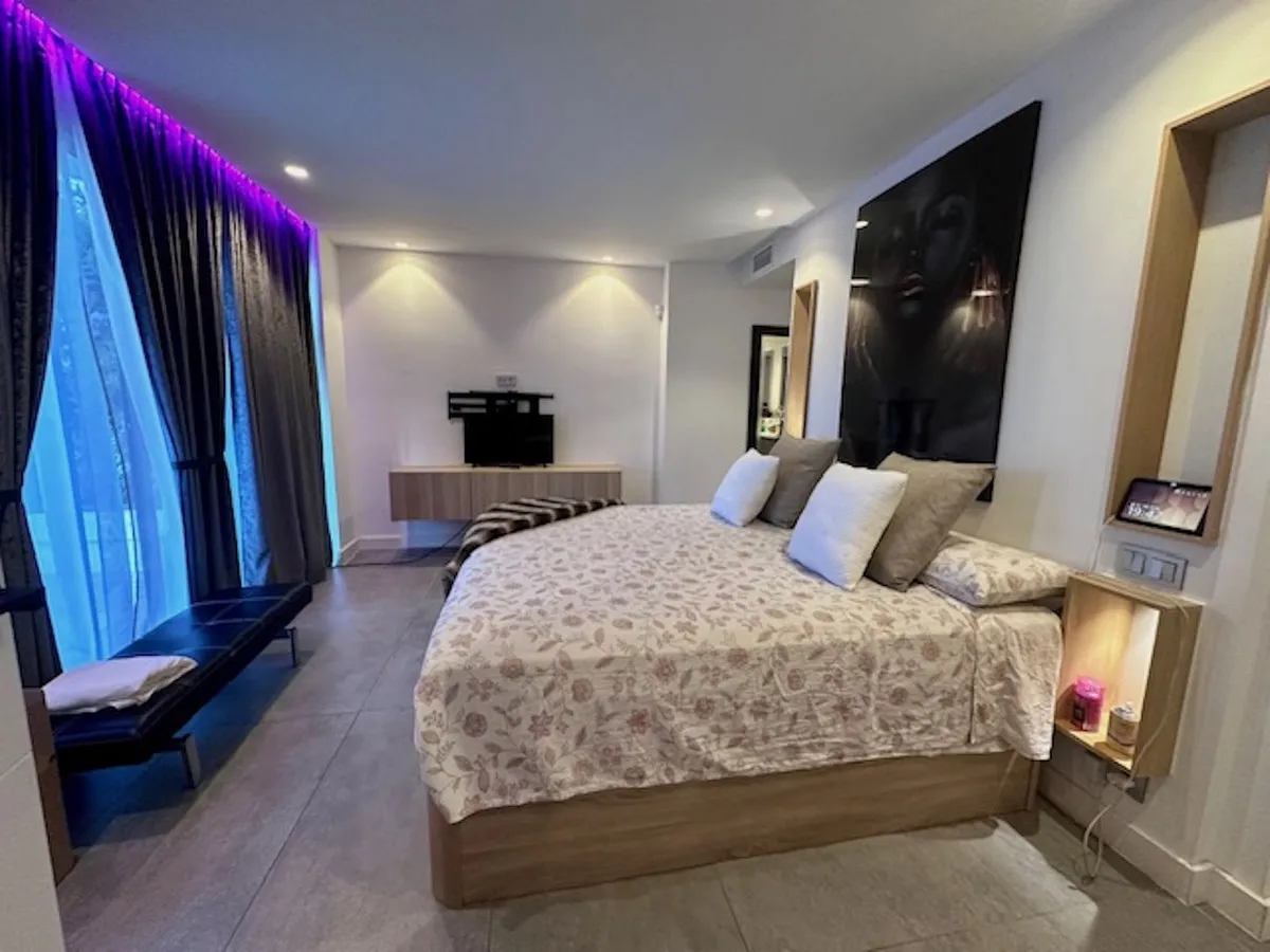 cefd1e02-b379-4b55-8ced-7094045b32cf