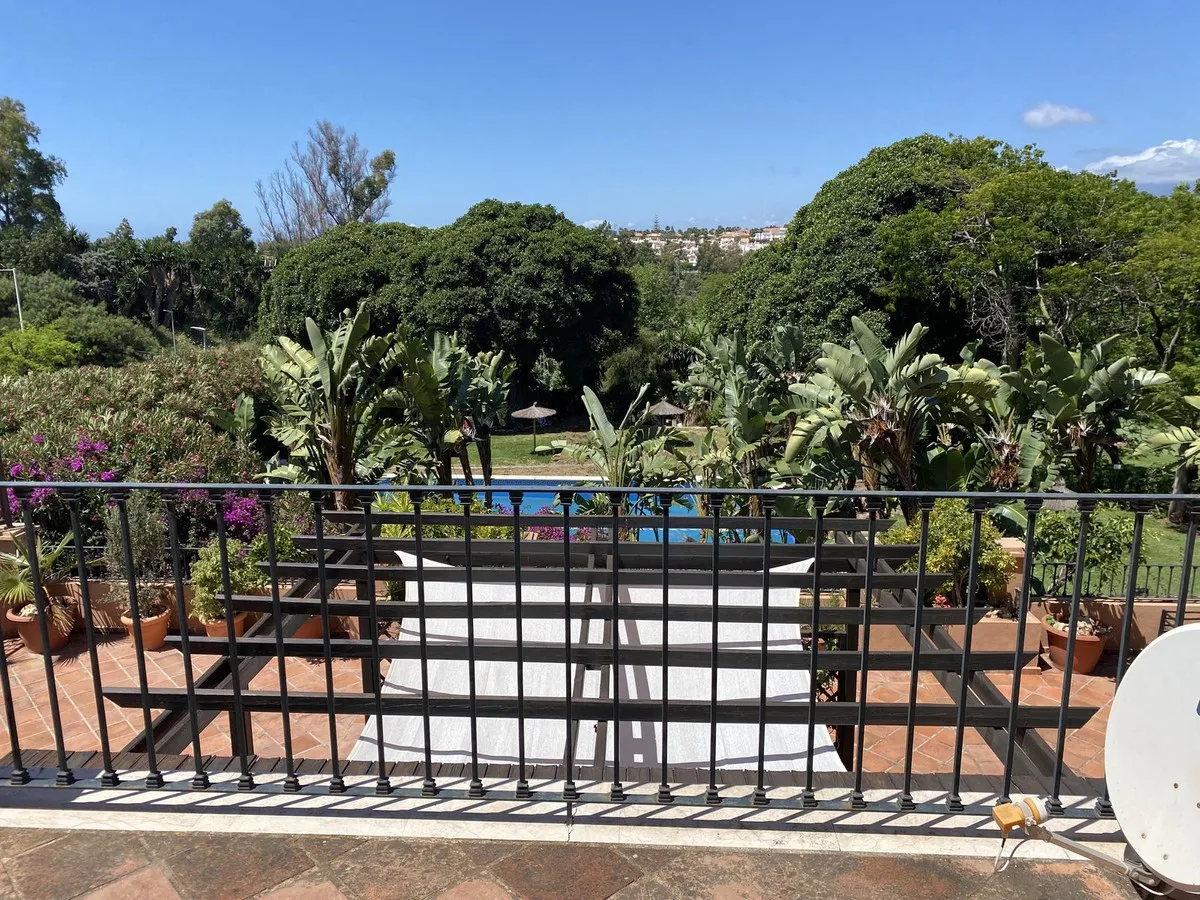 f1a0311c-06bb-426b-b44e-91b2a3d36c57