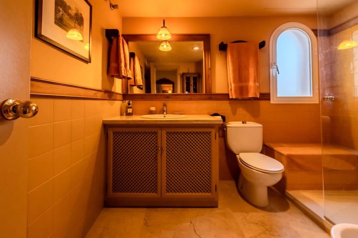 f2b9de50-eb80-4763-bdf7-11c21cd858d9