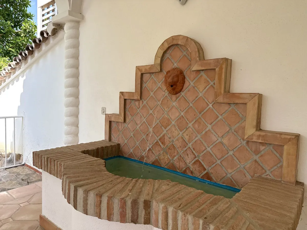 fab7f749-b094-40d8-be95-1fd2759ebadb