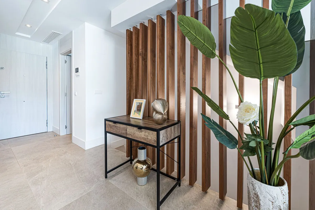 0dc6f553-bf7b-451b-b156-ae404fabb81b