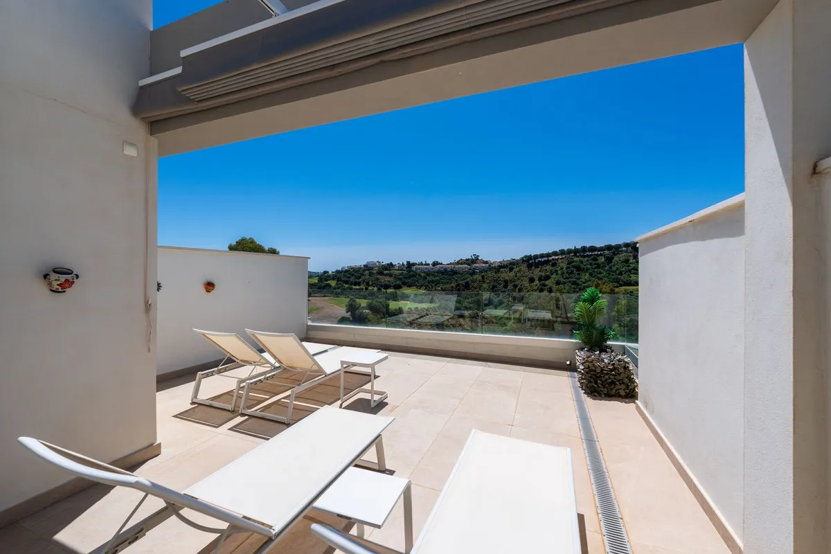 2c9ef6ff-5b22-43bb-a5e3-847488868a8f