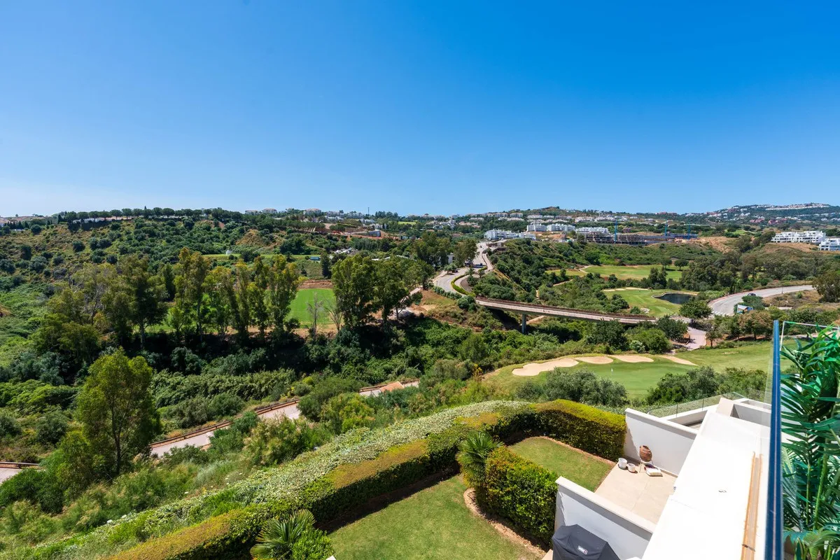 76b6c7c9-9d2d-4b67-805b-d8c50b39d18a