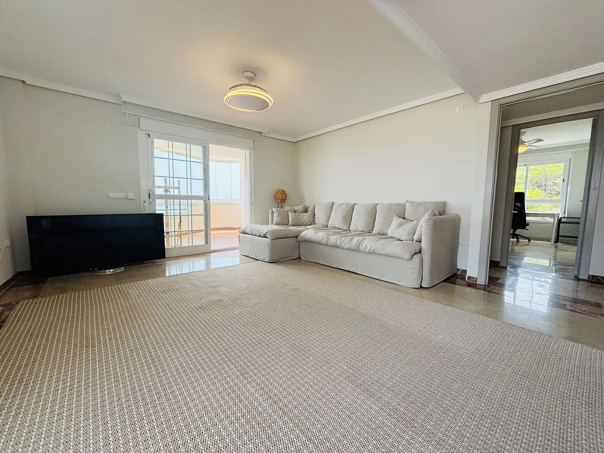 8d8ed5b3-7122-434d-8acf-47f3c037d070