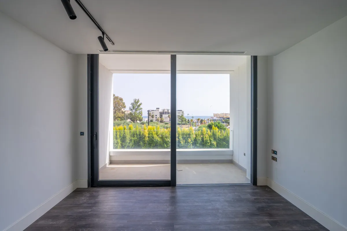 20fbff9f-024e-48bf-ae1e-1da52d2e2e83