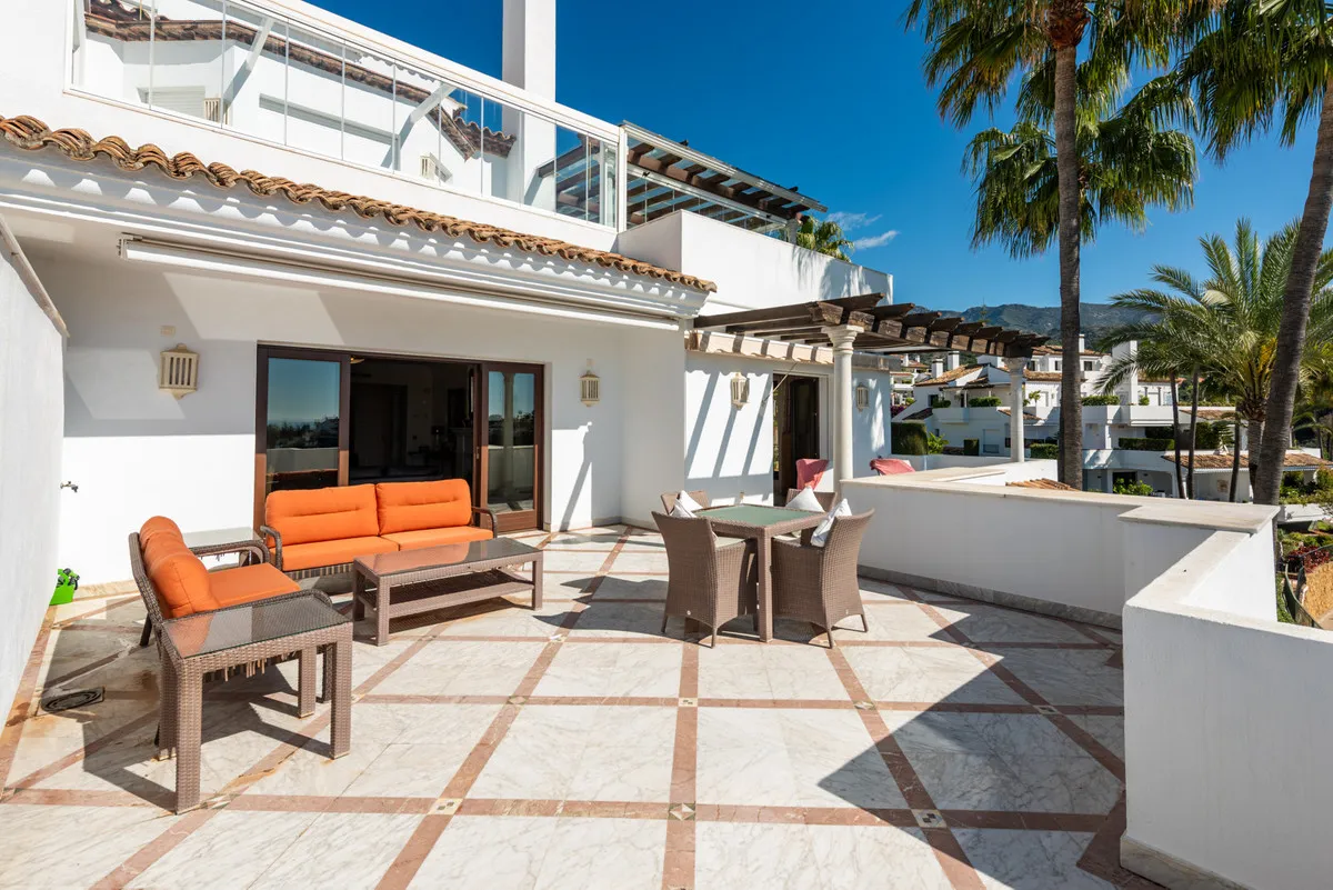 9db07c43-d6e1-4c06-aa64-fff0cb218d33