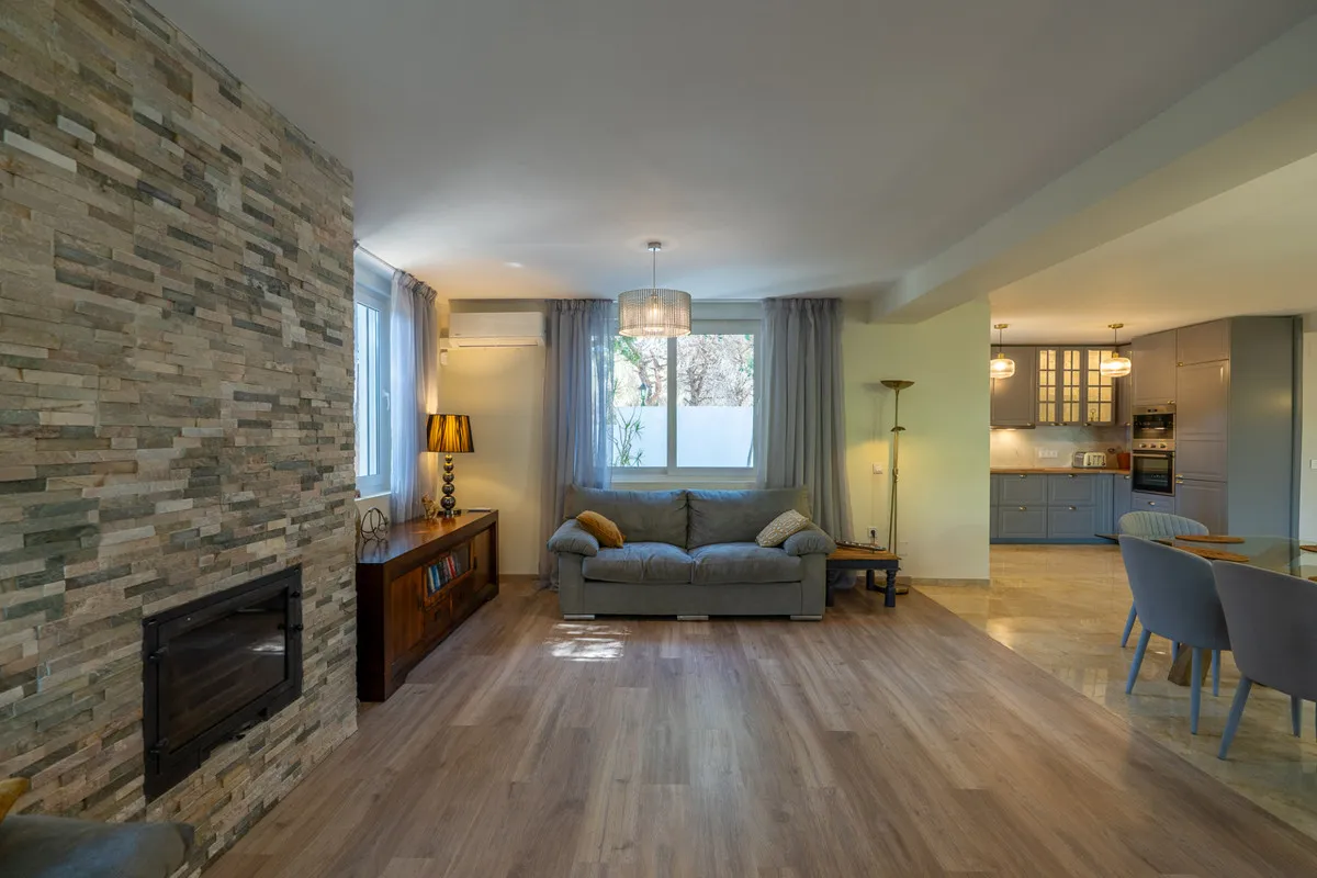 6aac454b-374f-4d09-9a3a-c5f13a4b96fc