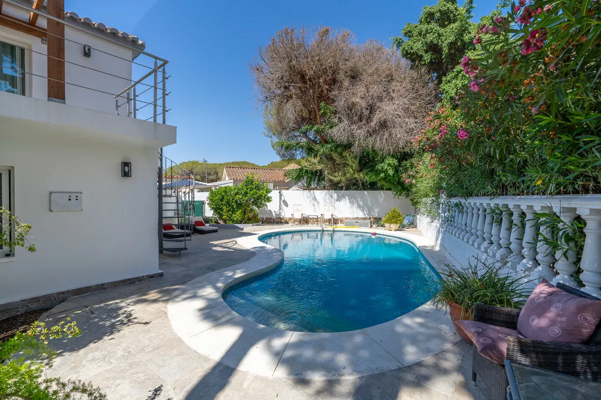 8e71d5f0-17ce-416a-bdc1-9b96c3108396