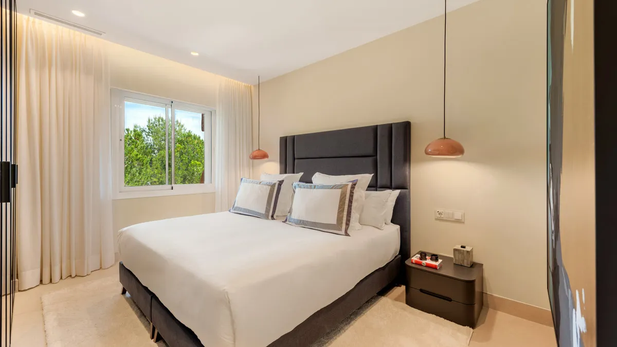 08f9d169-84d0-4743-89eb-6e2c25a184b7