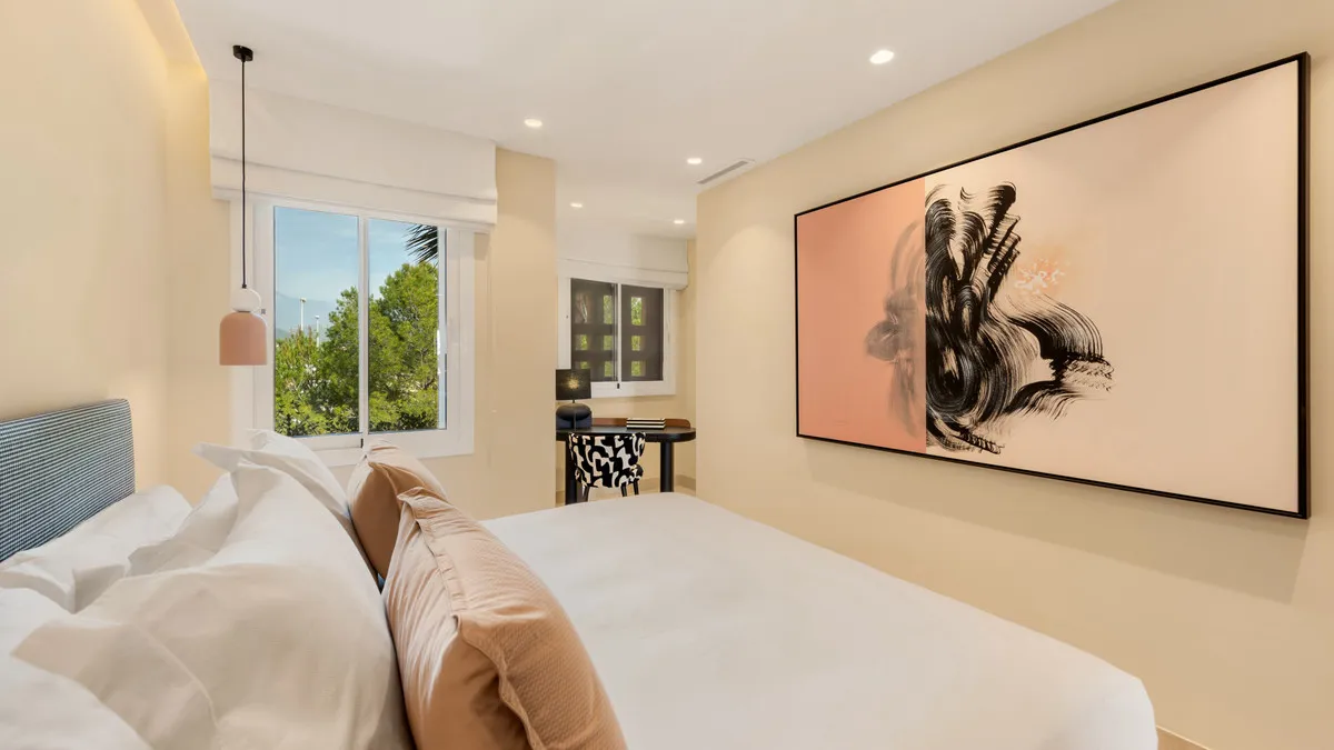 21abd485-3f31-4fe5-8b1f-4f40da0742a7