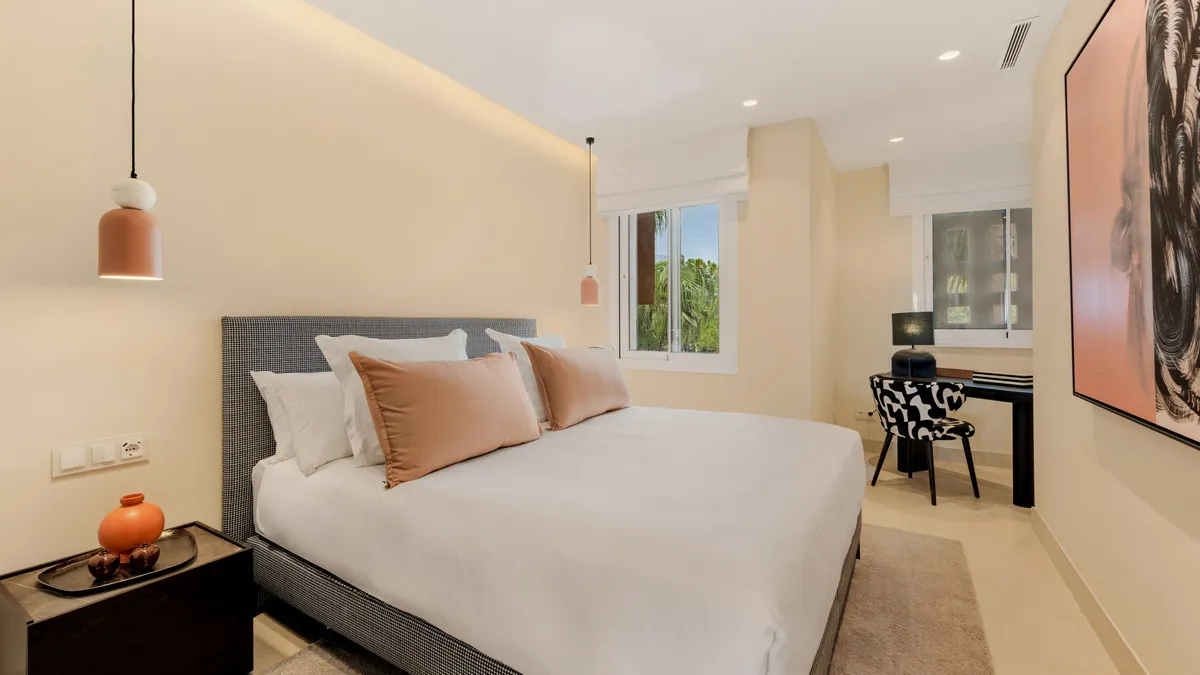 4276fd23-cfa4-4959-bdb9-f62cf4050019