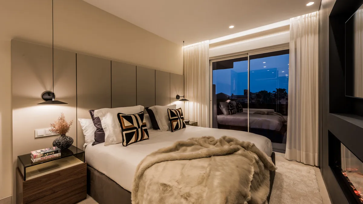 64fc9d1e-45e4-490c-a6f1-086f874d32ee