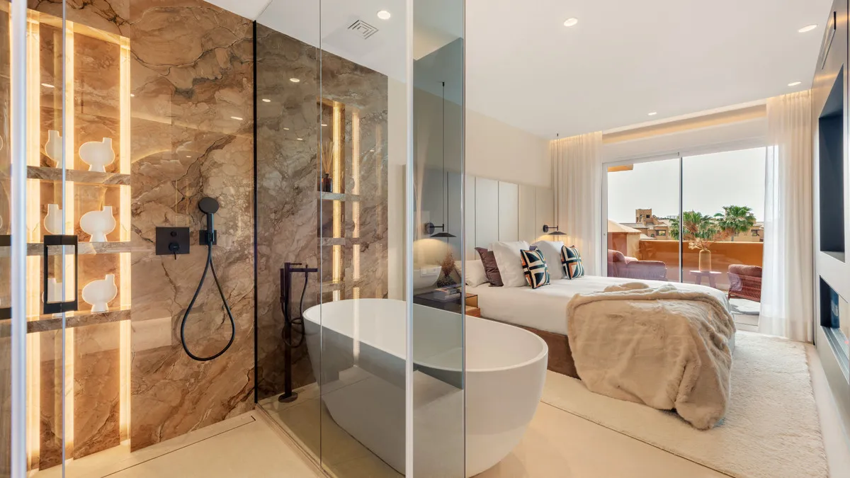 a242af8a-32bf-4f06-b3ef-2eac2ad2f6e1