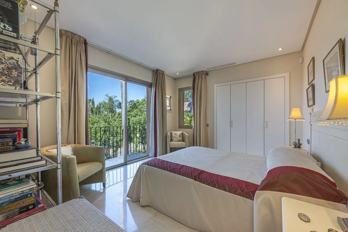 12a5ae5c-977b-45eb-baf6-2266ac6f2e15