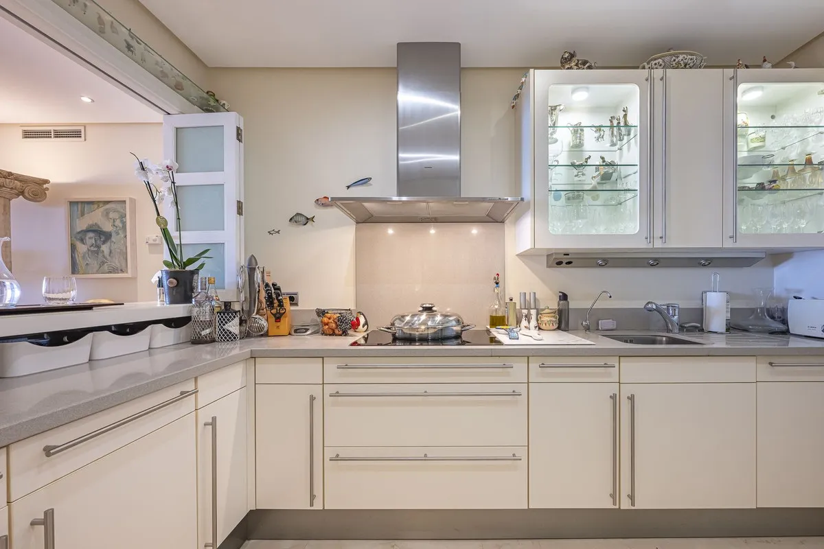 c8f27bdd-4be0-480c-868e-2baceae87d55