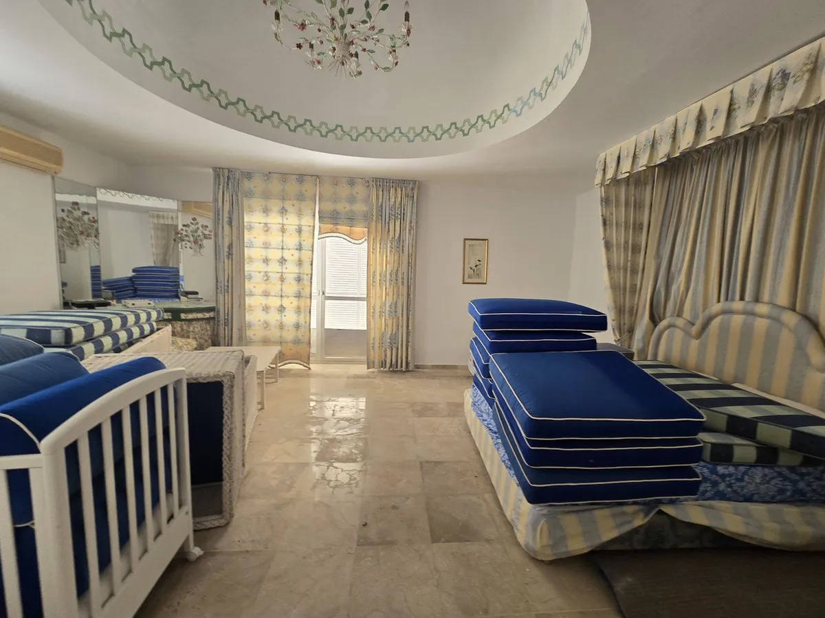 b2140652-3d9a-4b16-8ea8-f96885efb7e3