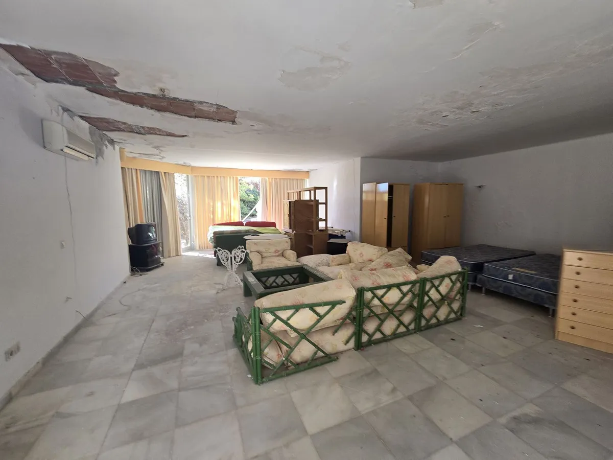 ee719f82-f55b-4f6b-ba15-861f510bfa0a