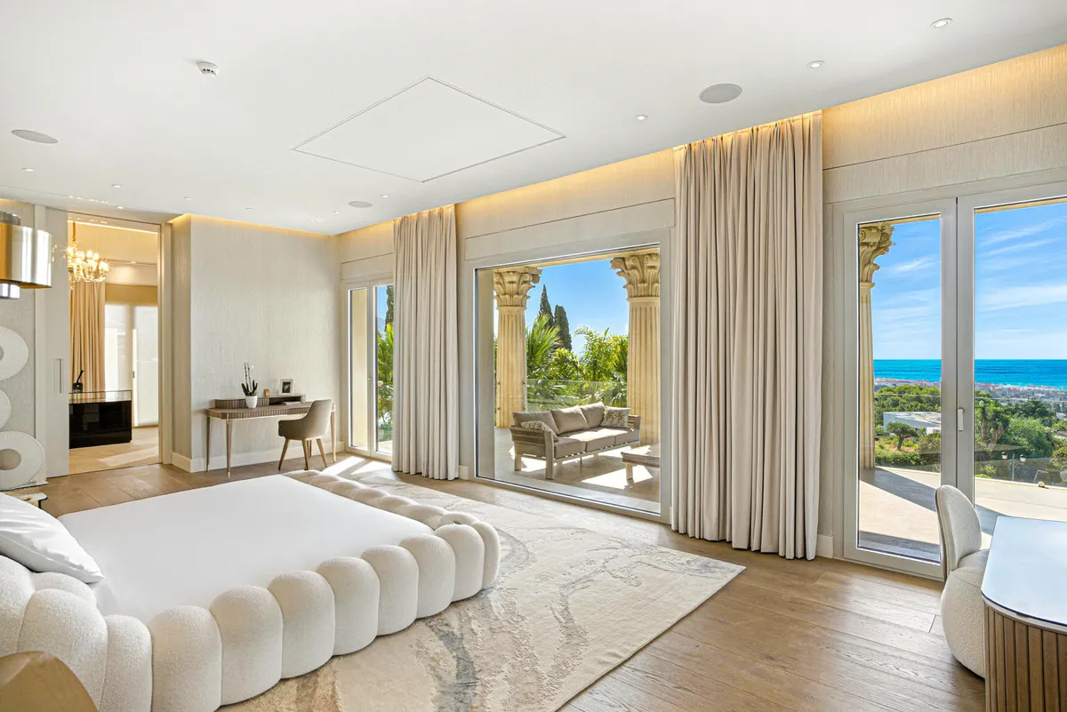 21b91611-5b0c-42ba-b4a3-6c0b193d54fd