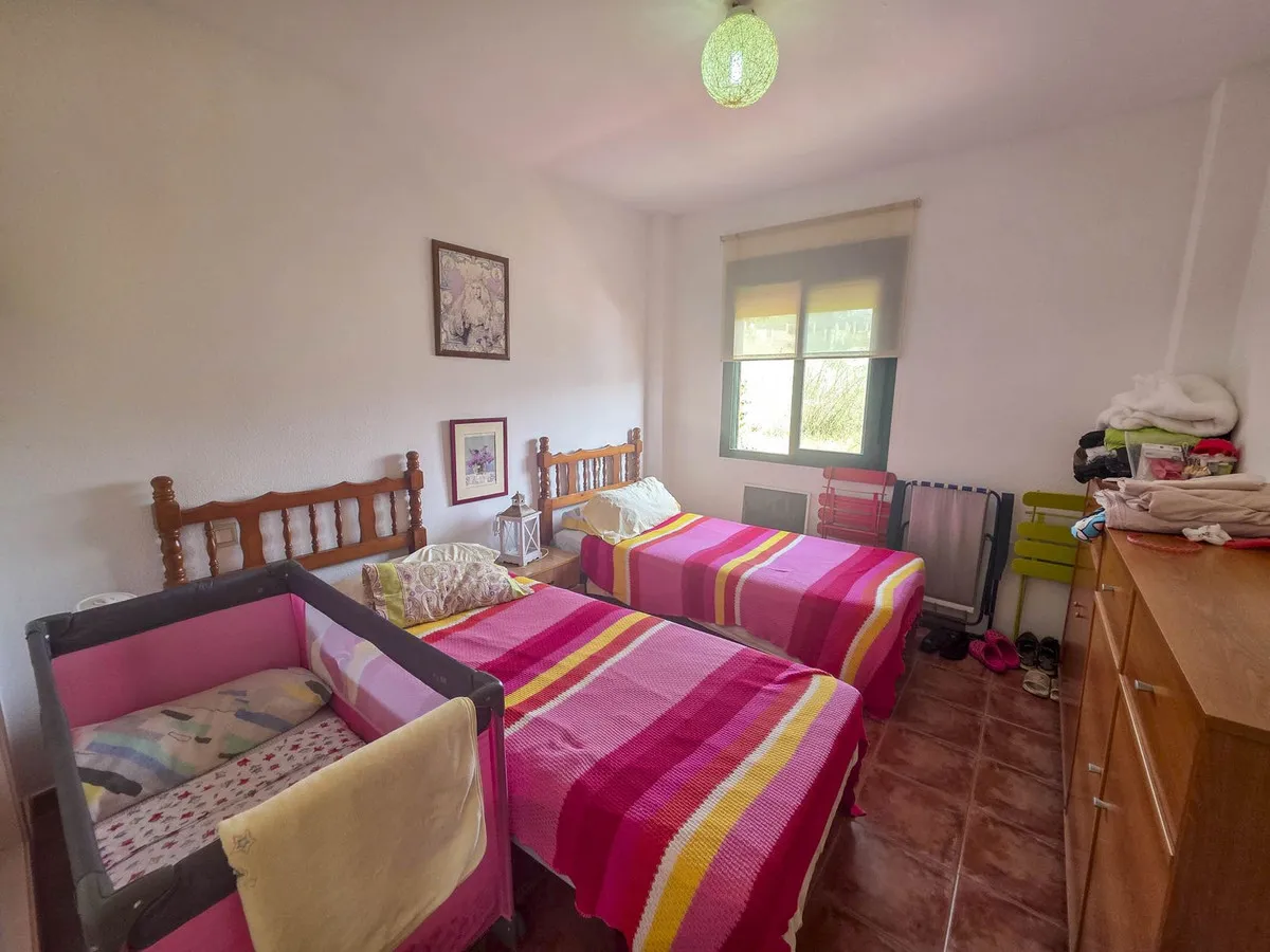 b37ccf9e-10c2-42ac-a611-3b0852c9ba56