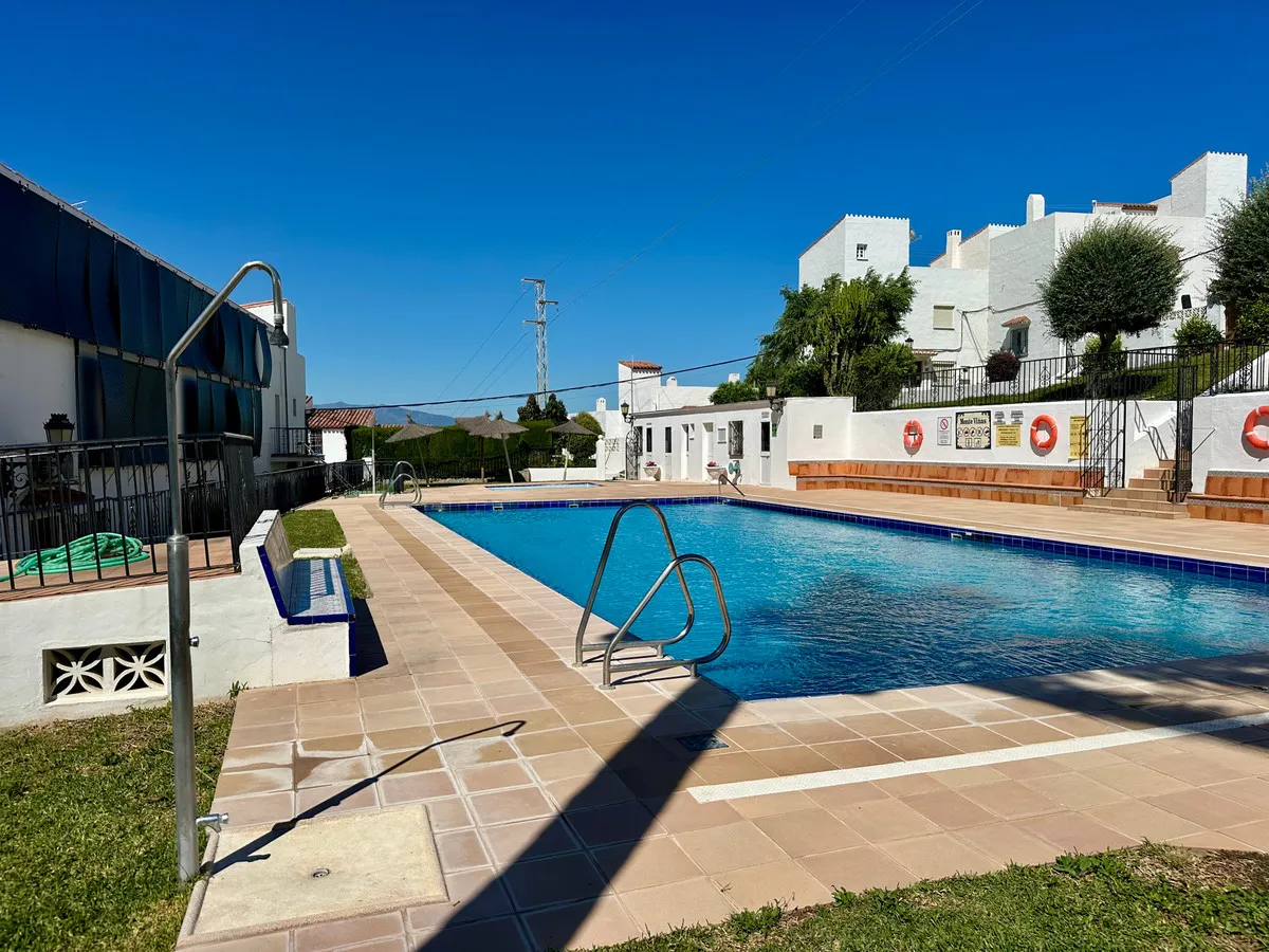 a3fc8381-6fa8-46ed-bb19-38c2a17a3293