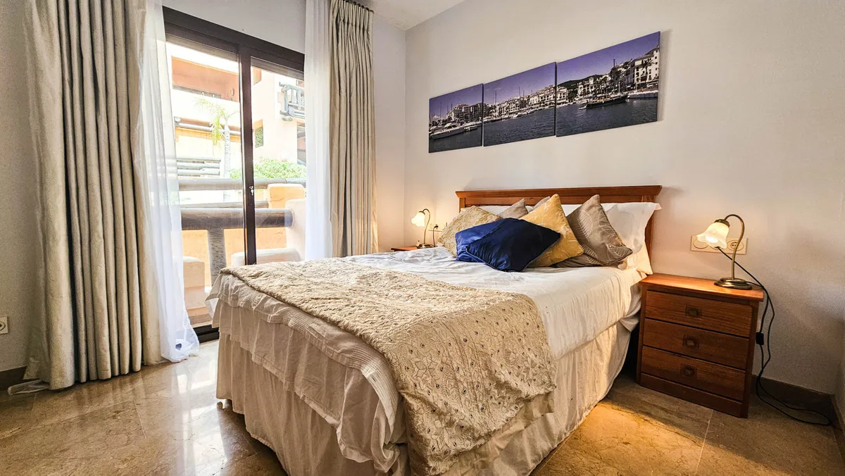 b07654b9-7058-4816-a6af-0f775d43d76a