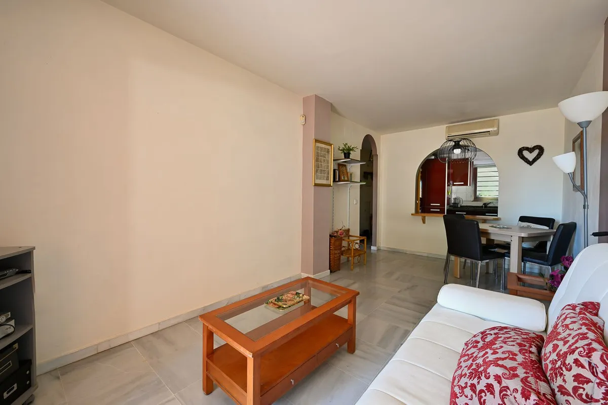 07e32800-576a-4703-b3d4-96f6cd156ea1