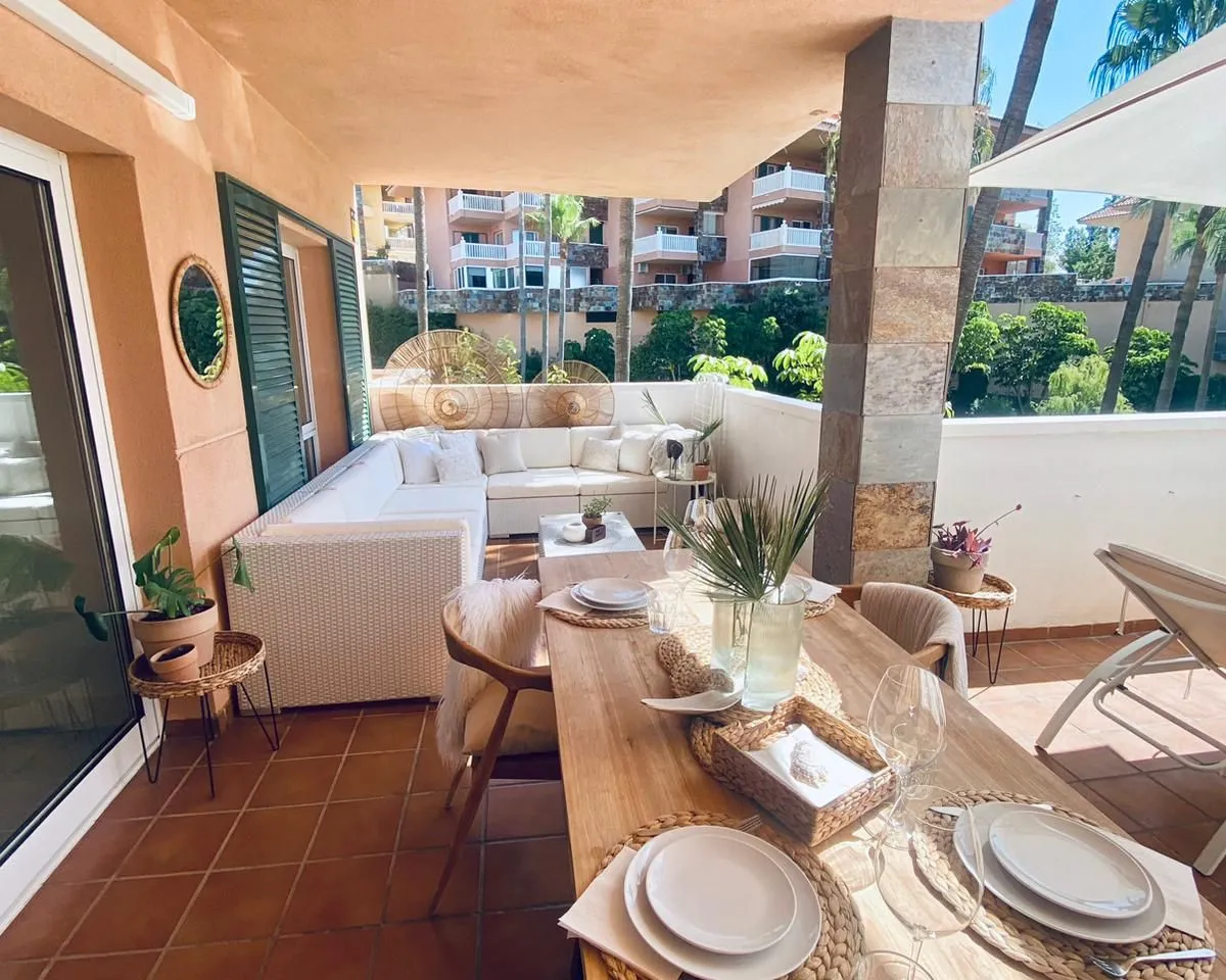 e3daedfe-668b-421e-8996-4e34d751b080