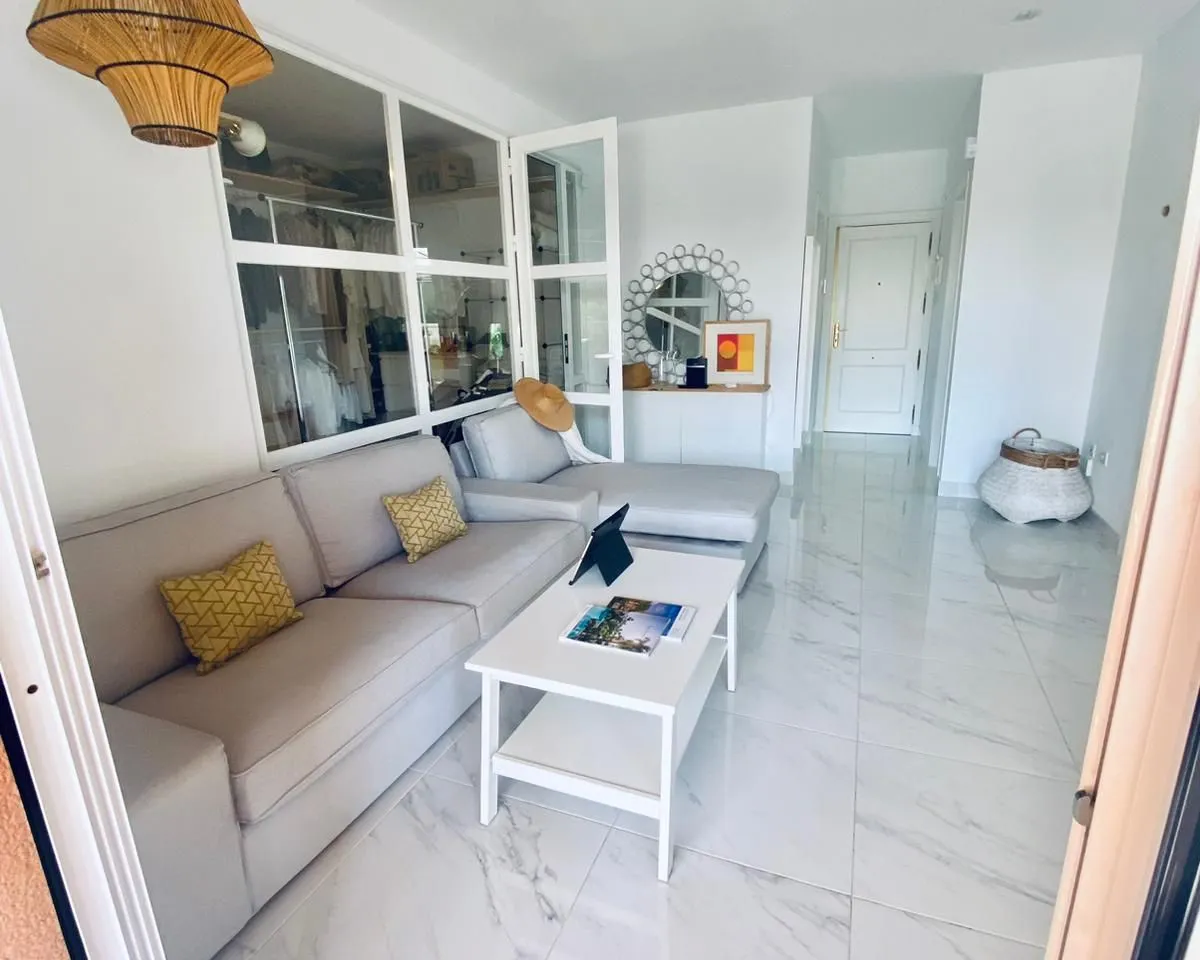 eb6f5377-e2b3-407c-ba6f-4d47281b0fb9