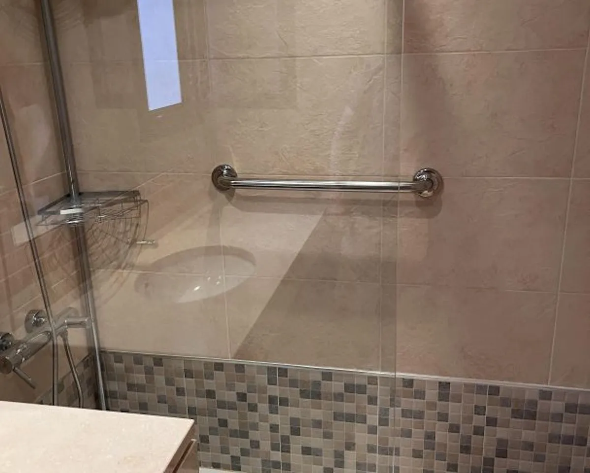 c0eb7cee-6117-41d0-9426-d1dec252215a