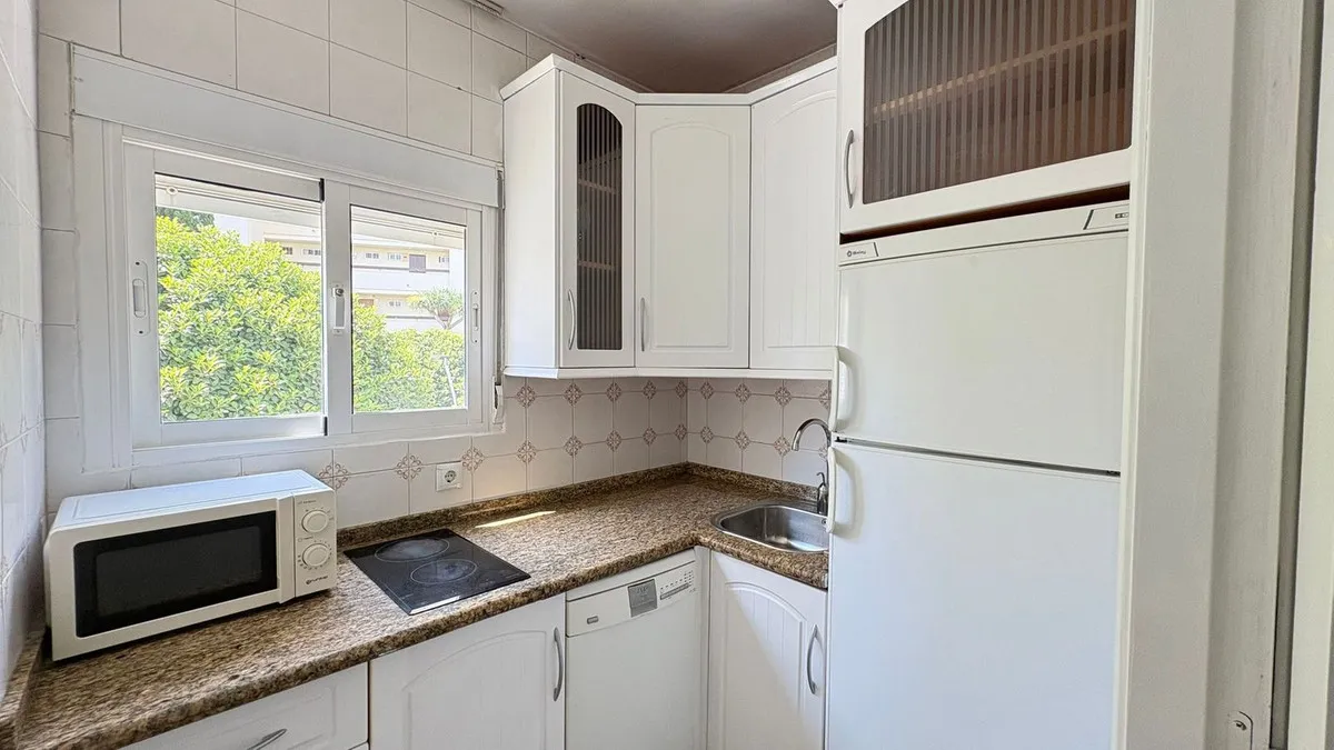 dae5ba72-1437-4f16-9393-fec1f8643bd7