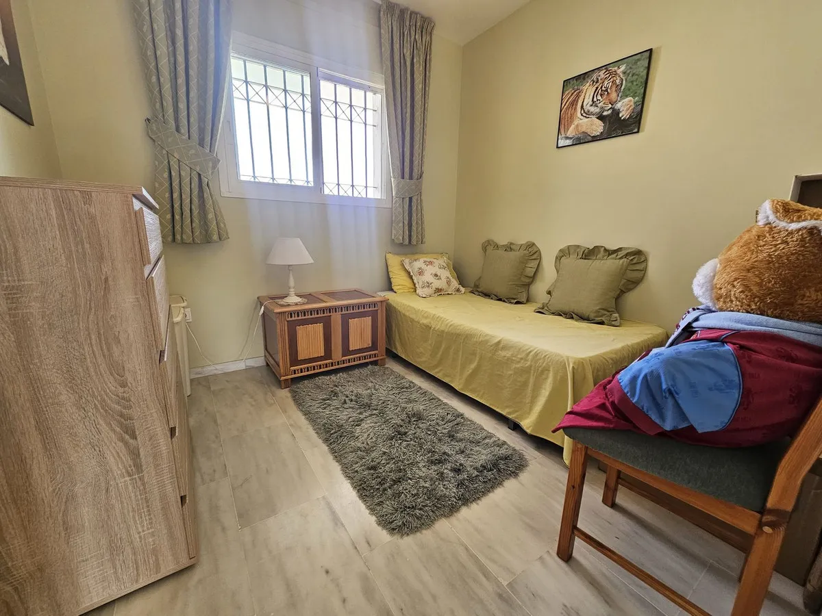 2003569a-d246-4ccb-b371-e50053d8c62c