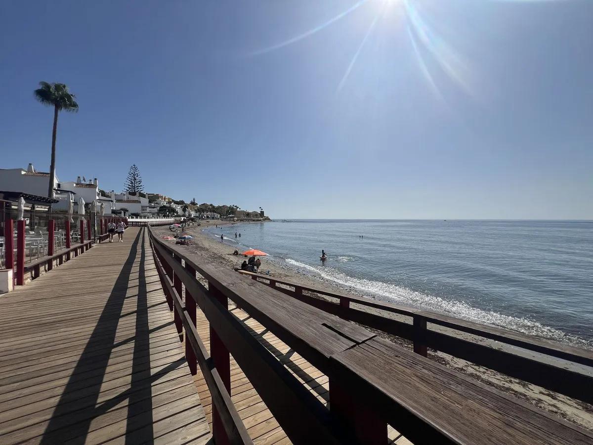 6a6cc3d6-34bc-4139-b256-642c7c67a476