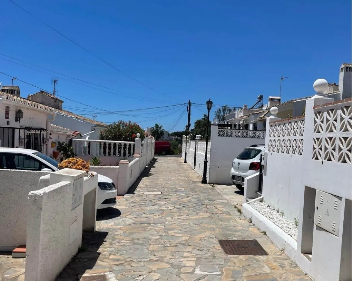 5cbbb185-6e8d-40e7-8796-0103826677d1