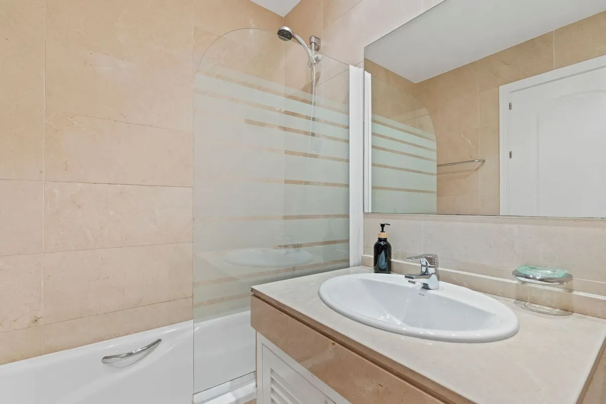 1049a703-19d4-415f-88f2-1a01de2eac5f