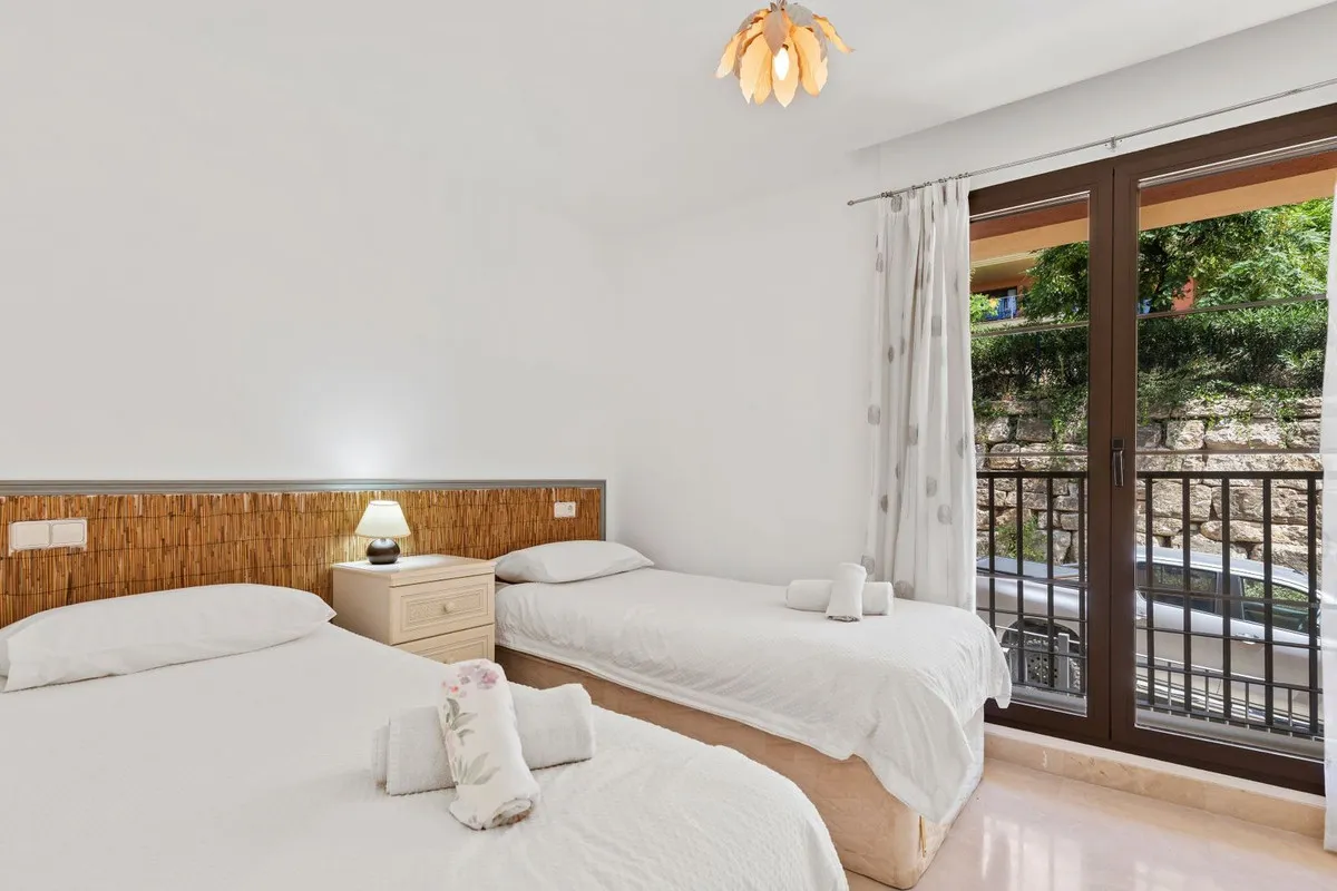 369a6b03-06f2-452a-88c8-864a2adf2446