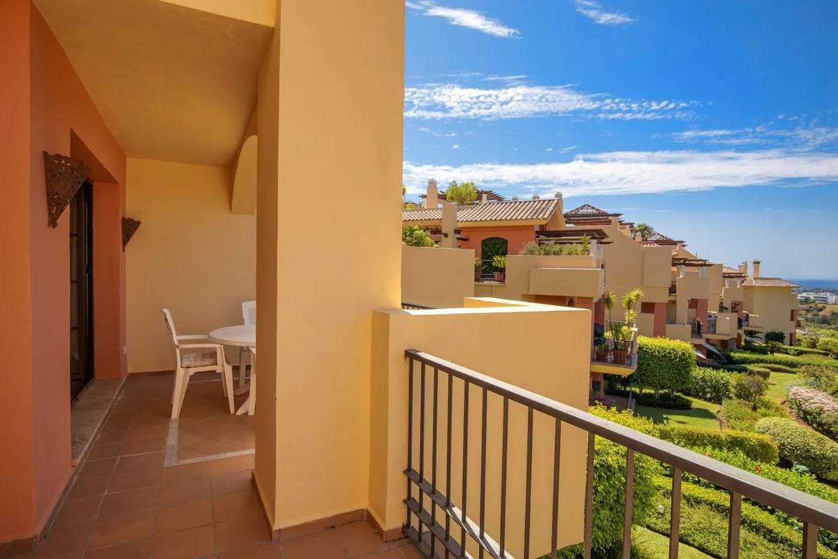 a455f552-2841-40b2-b179-8dde09abad8c