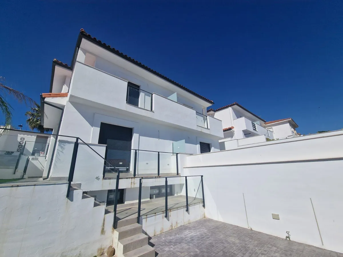 6204c5db-f2e2-403d-a5f5-5ed0f72fef1e