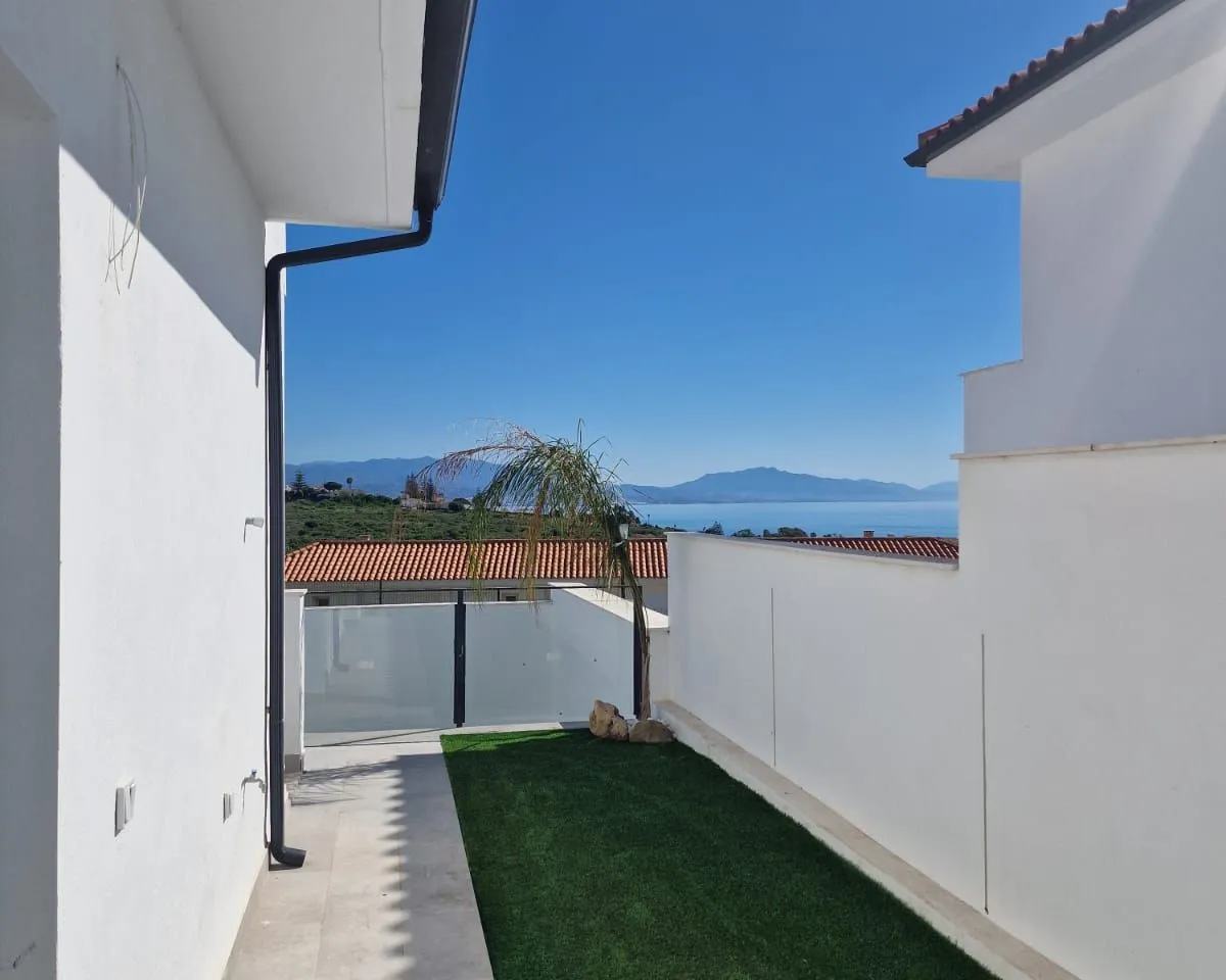 879e92e9-994c-4779-a40f-4fe9a934692f