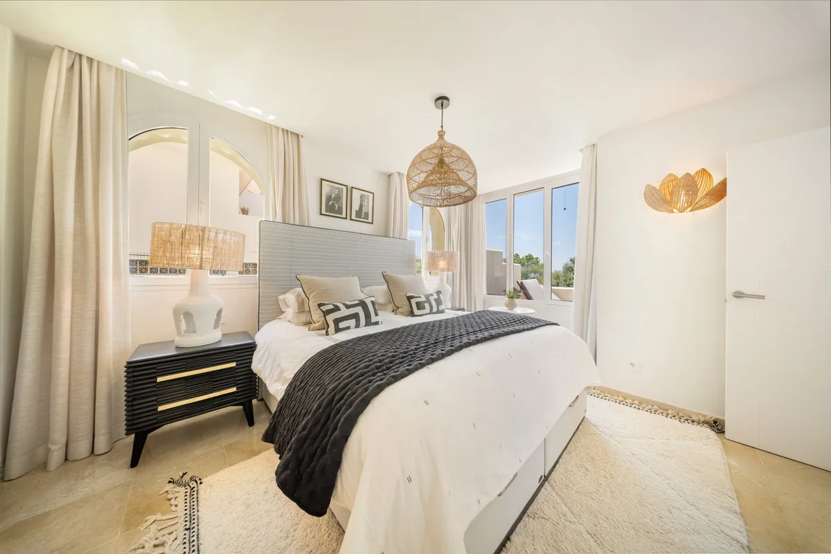 af9c137e-c5e4-4e9e-8f97-3622811417e3