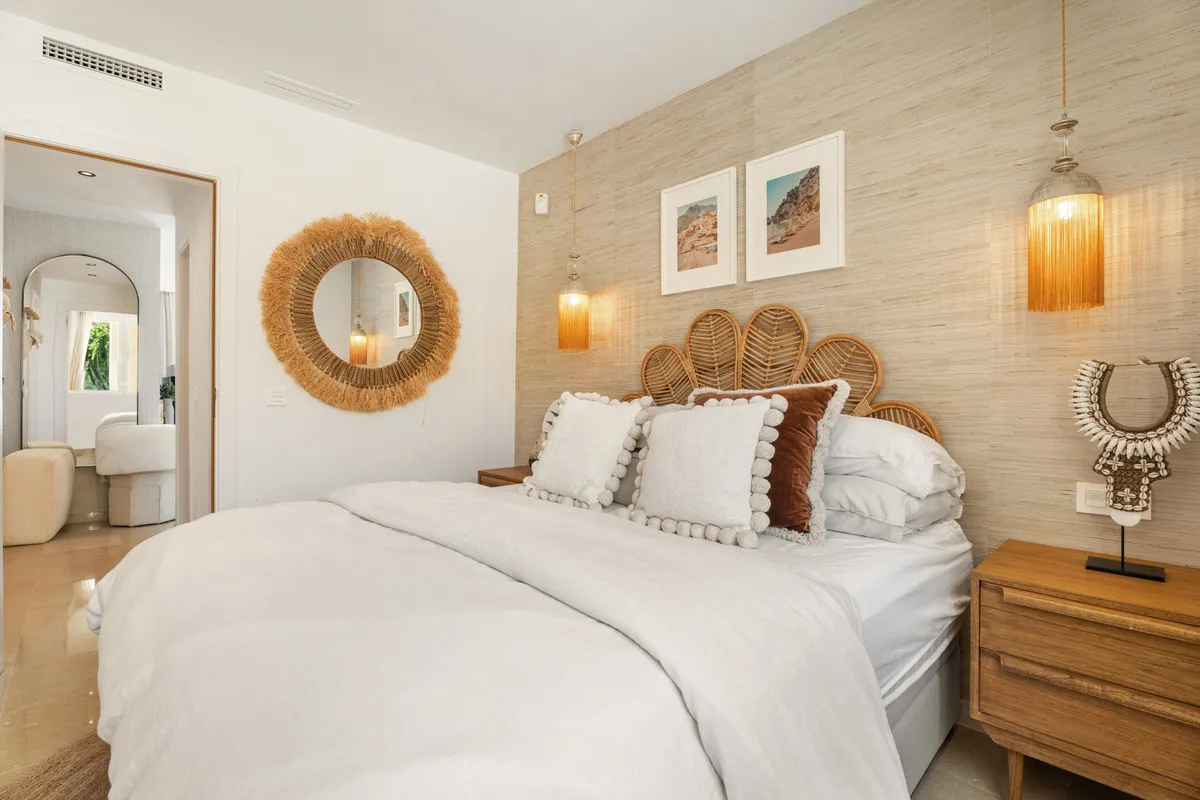 fe08a46a-6f2e-40db-a037-80944b678f8b