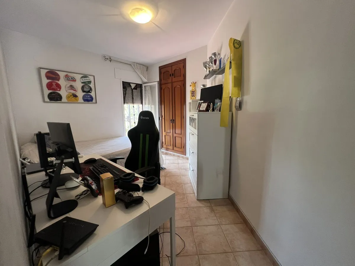 0a2c89b4-f901-46e1-bf09-887a142ae992