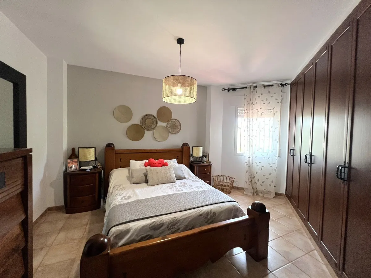 ddb5a77b-c8dc-4815-8ab5-c90e9f0326c1