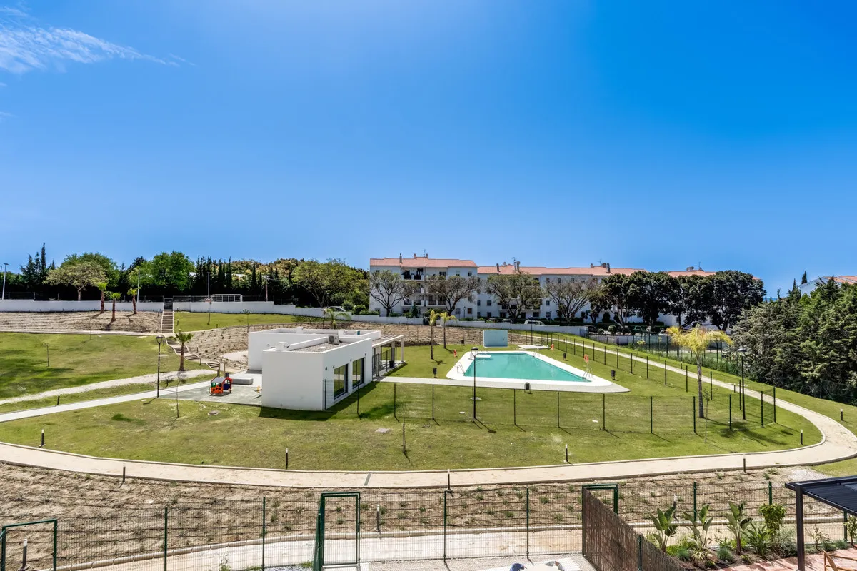 43a366fb-00bf-4e1b-bcd8-3eae979e5a69