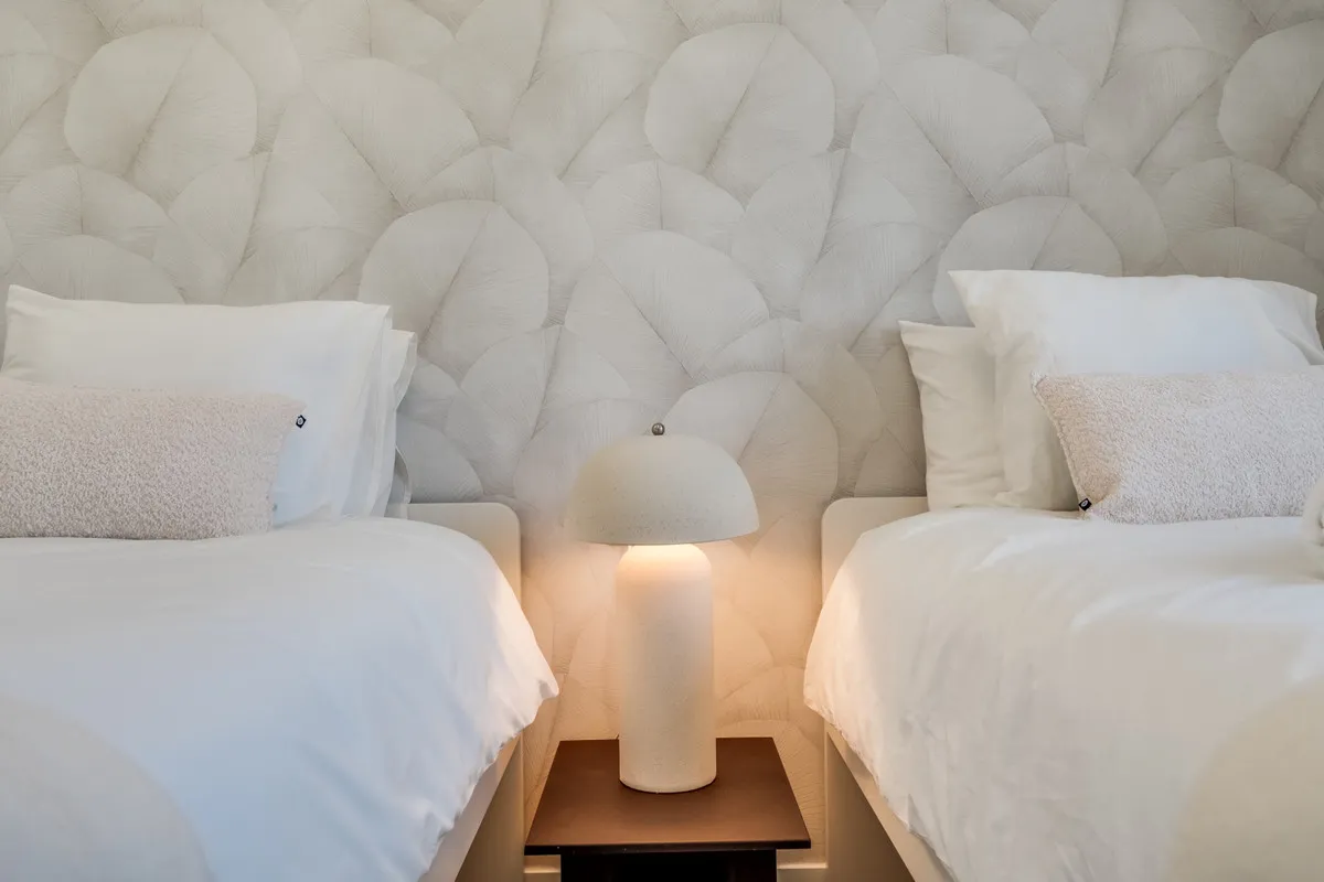 4a0ffc28-9ac1-43b9-b514-a7e1d7a3b329