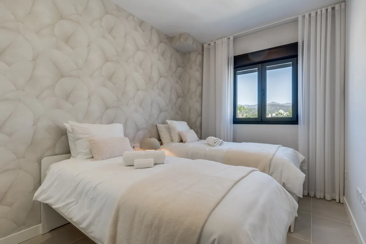 723cd1e4-6451-447f-9ce8-606ea63e8011