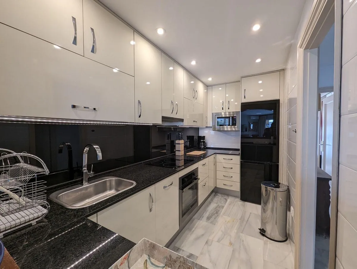 23dac33f-4308-4883-a6a8-8c5ffe86b3ab