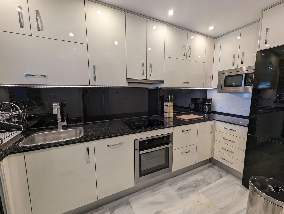 ecdf14fc-10fc-410a-a30e-a3daf7e76928