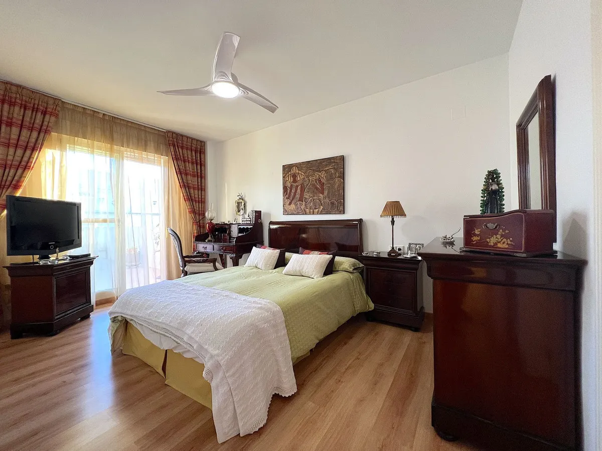 04b20bac-3154-479e-ab24-dee6dee3b54e